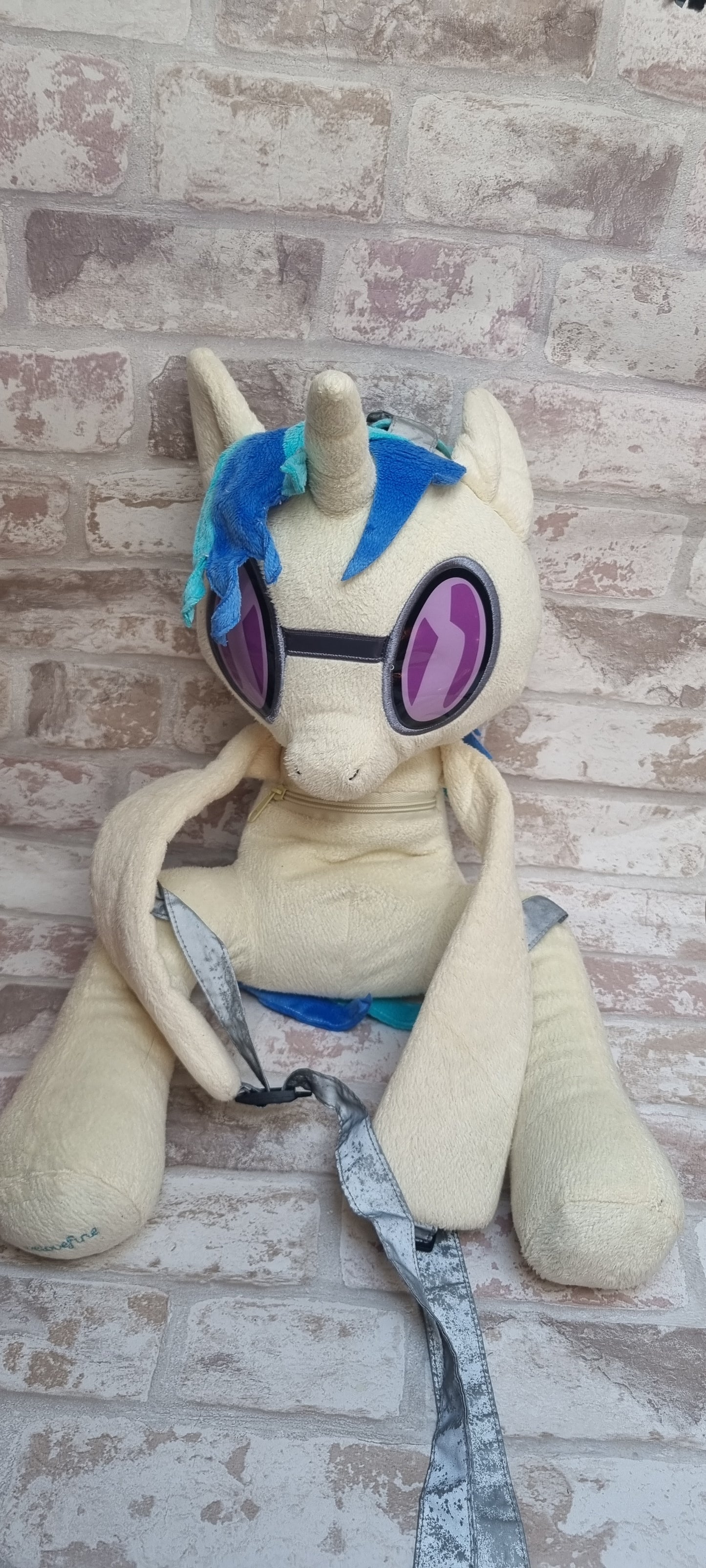 My Little Pony G4 DJ/Vinyl Scratch Plush Backpack