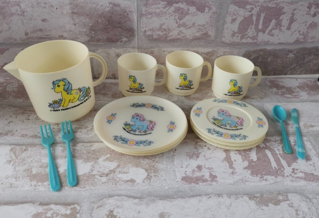 My Little Pony G1 Vintage Bow tie and Bubbles Plastic Tea Set