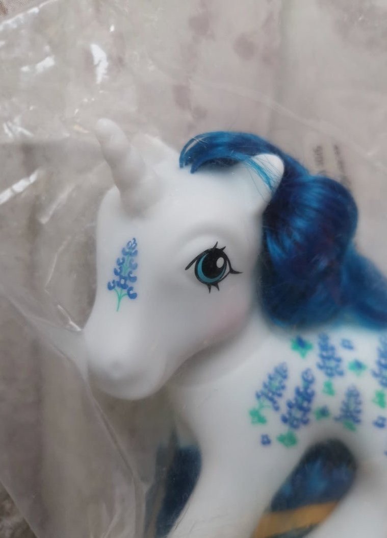 My Little Pony Blue Bonnet HQG1C (USA Convention exclusive)