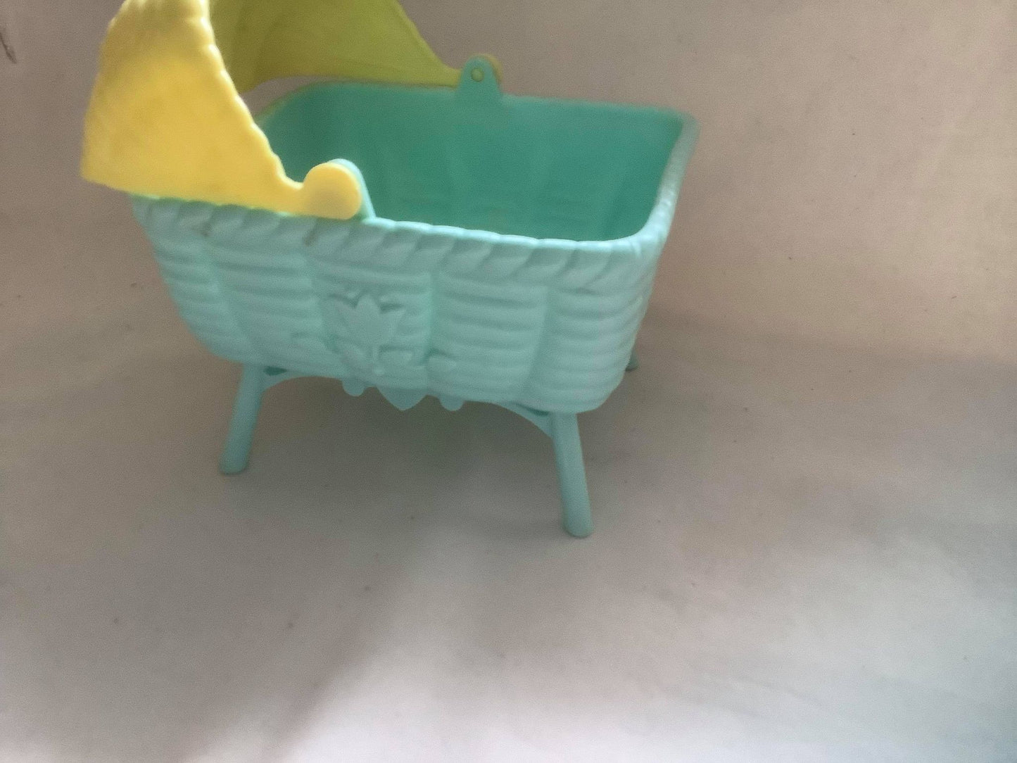 Newborn Twins - Bassinet