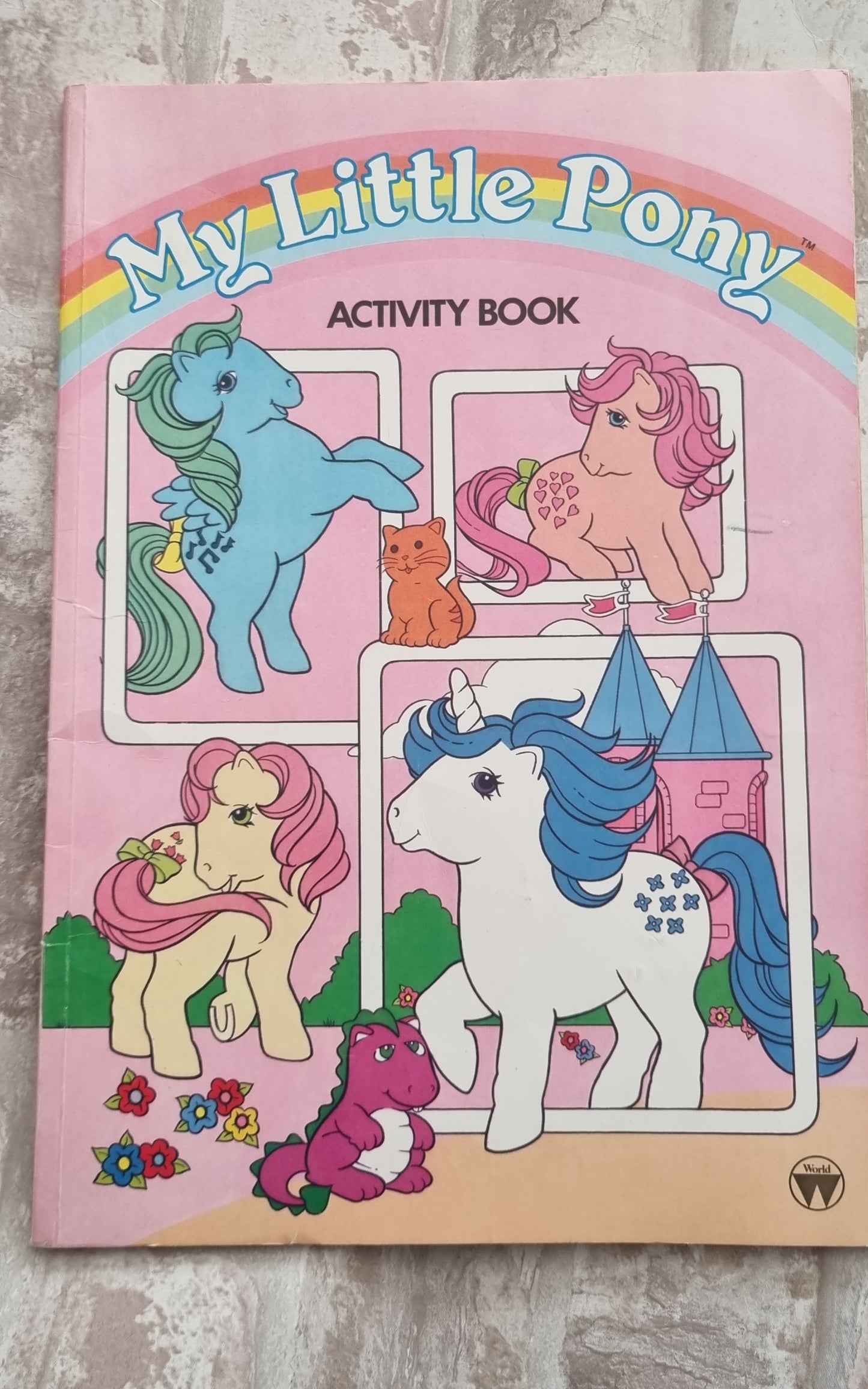 Activities Book / Colouring and Puzzles
