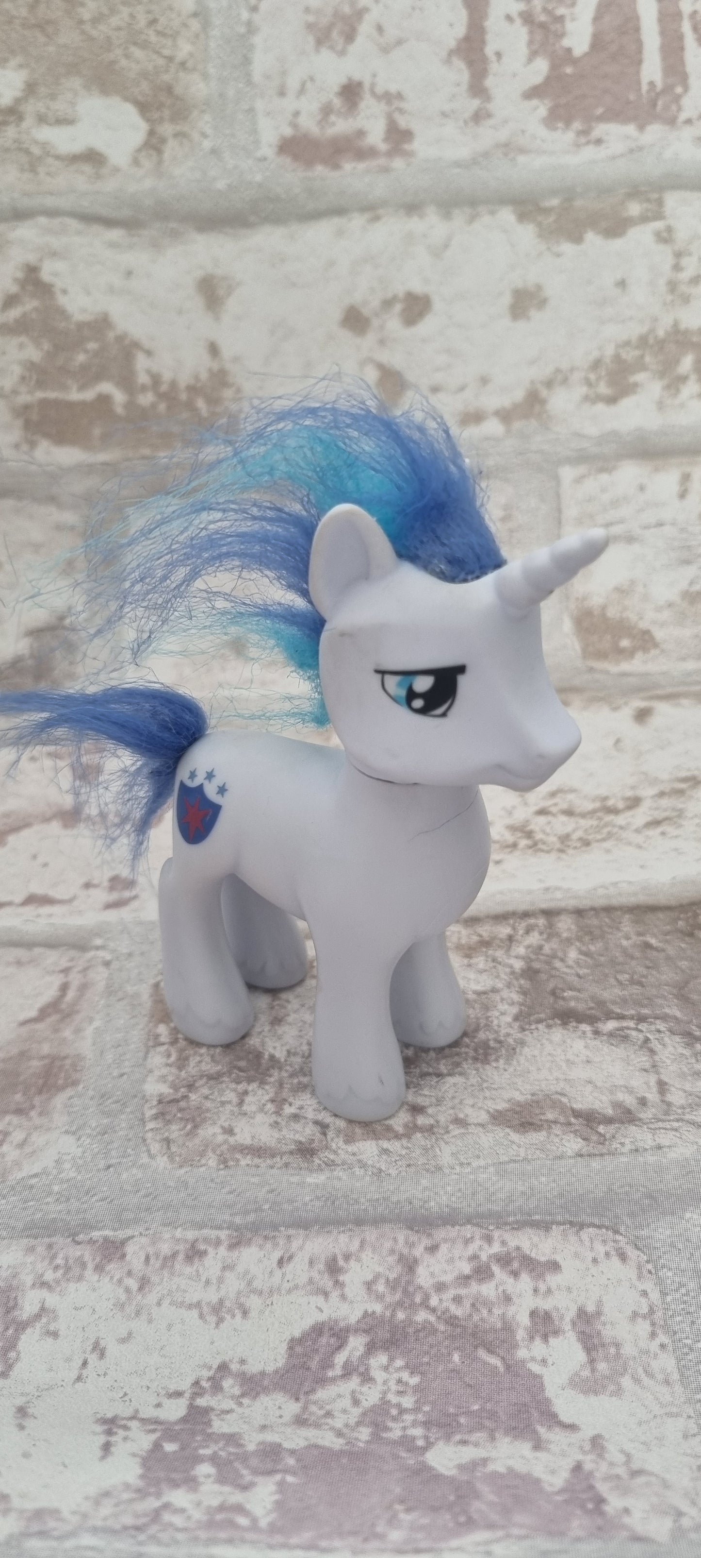 G4 My Little Pony Shining Armor