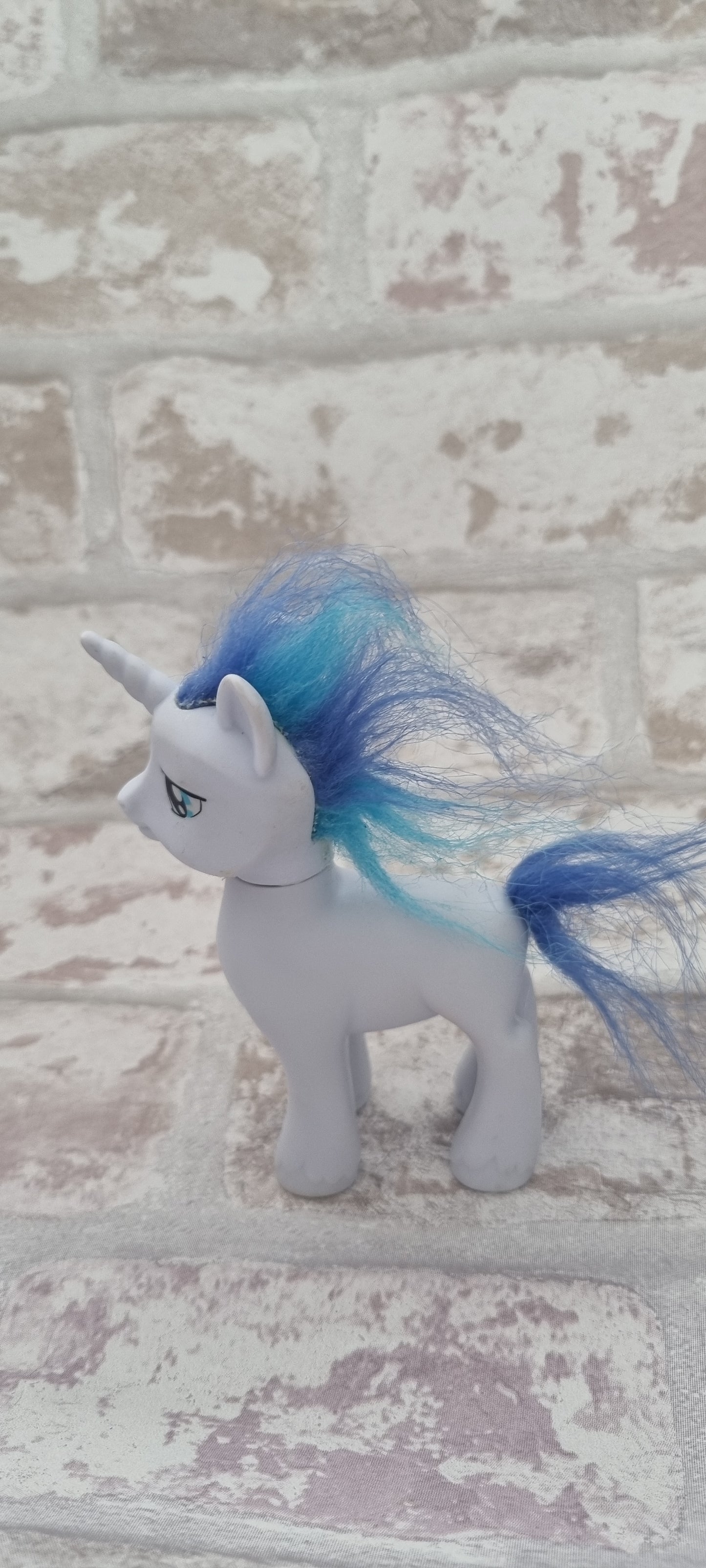 G4 My Little Pony Shining Armor