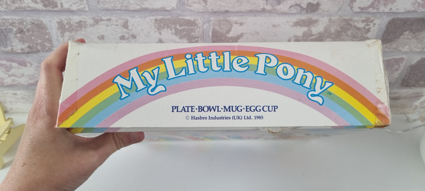 G1 Poole Pottery Boxed Breakfast Set