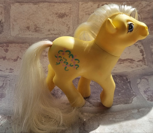 Kiss Curl (Reverse Symbol)