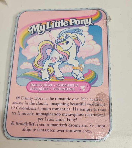 G2 Dainty Dove Card