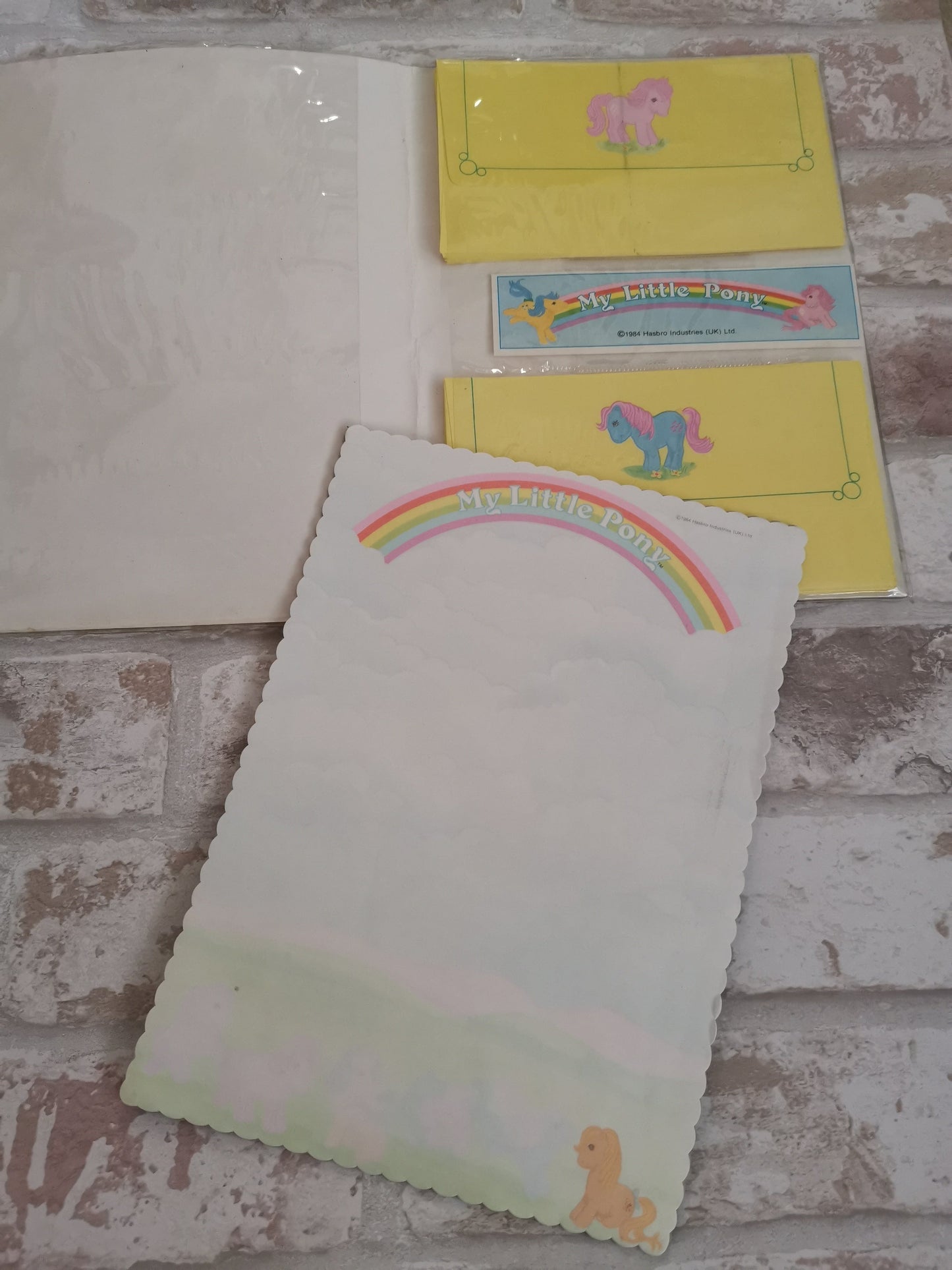 G1 Stationery Set